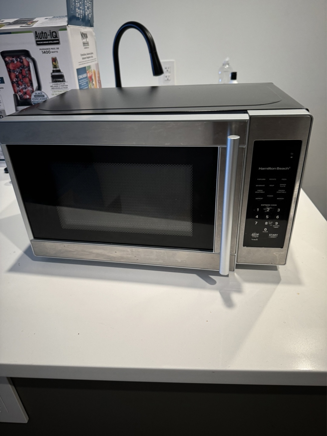 Hamilton Beach 0.7 cu. ft. Microwave Oven - Stainless Steel - photo 5