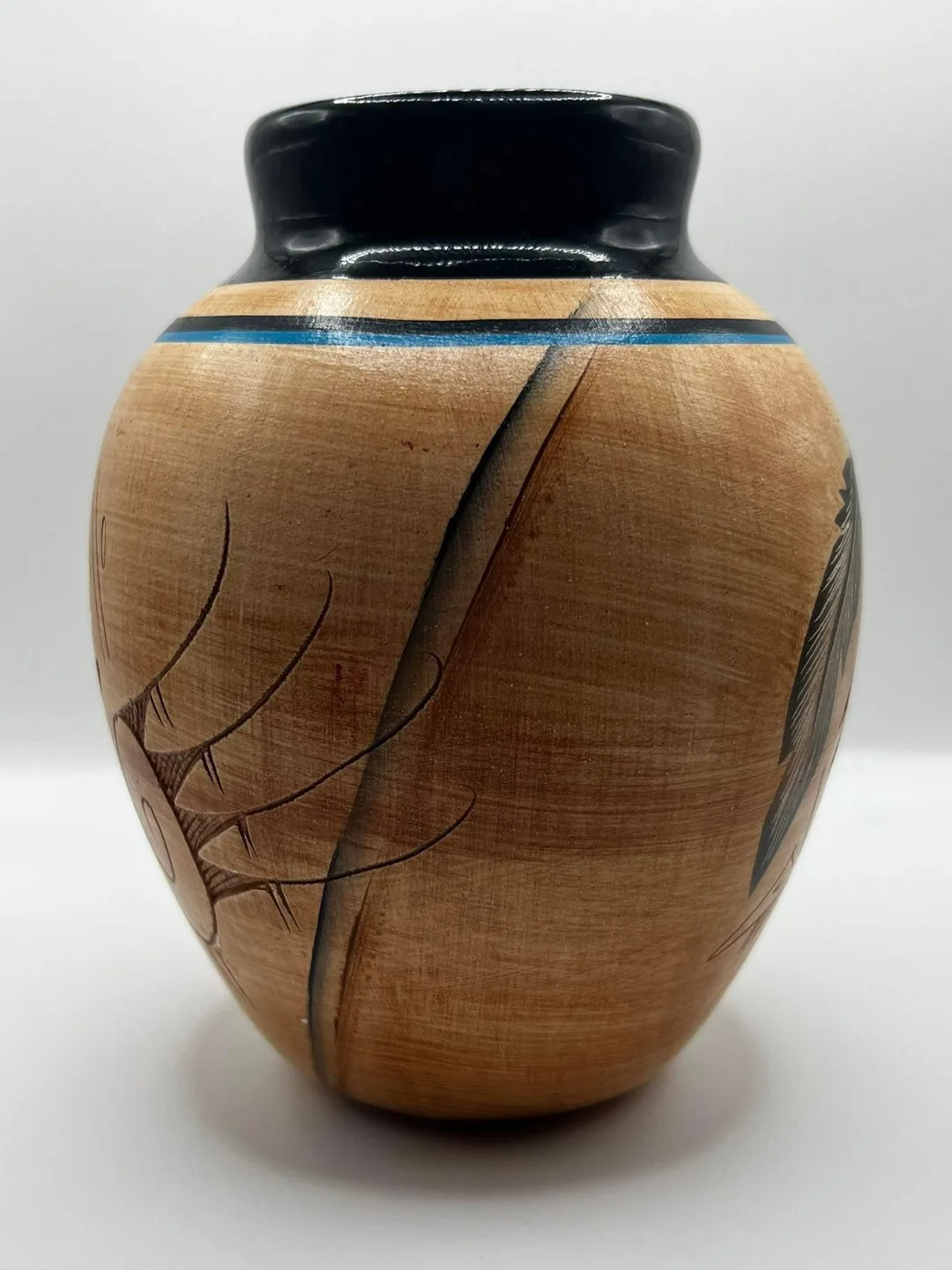 Mitchel Blackhorse Navajo Pottery image indicator(3)