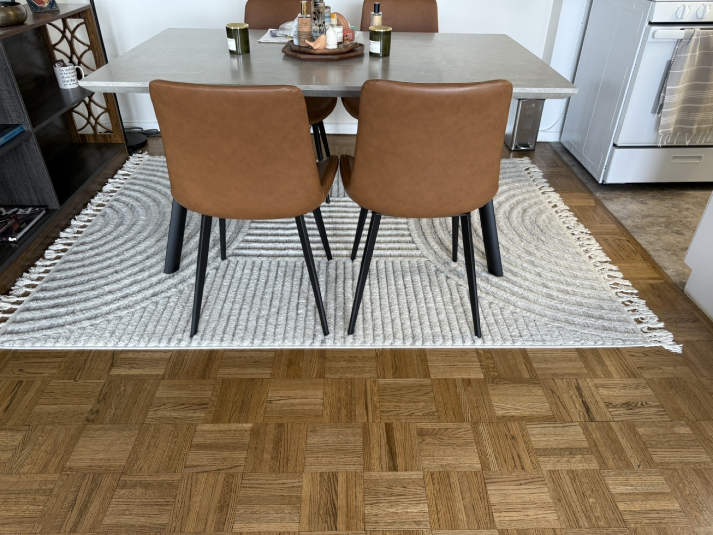 Cream-Colored Abstract Area Rug with Tassels - photo 4