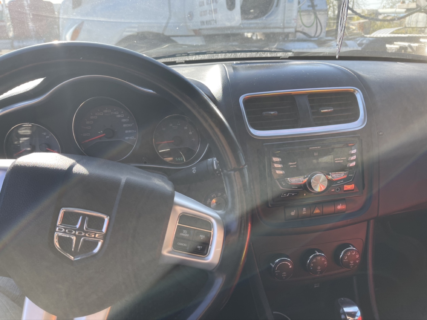 2013 Dodge Avenger SXT - photo 2