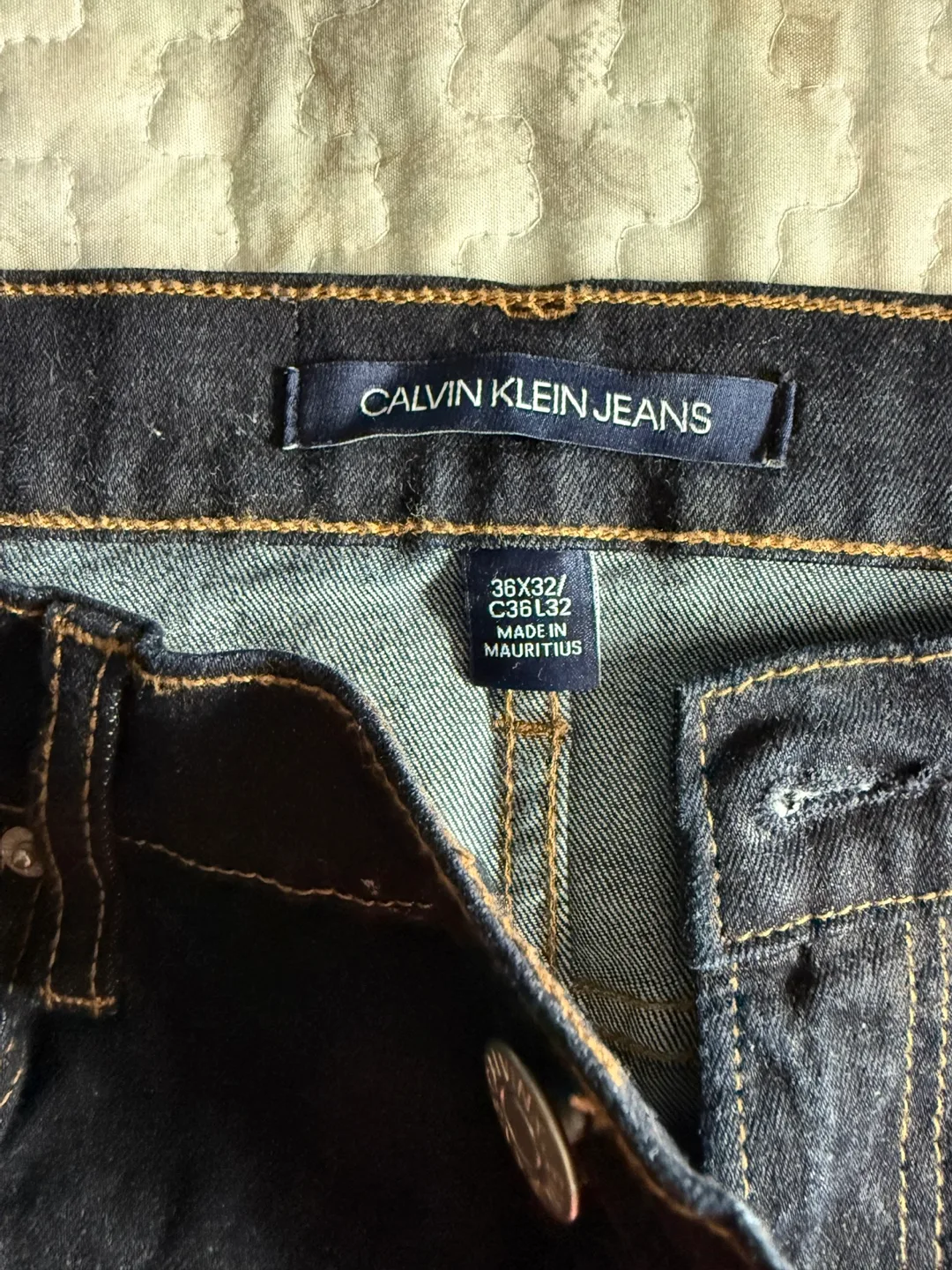 Calvin Klein Jeans Men's Size 36x32 Dark Wash Straight Leg Jeans thumbnail