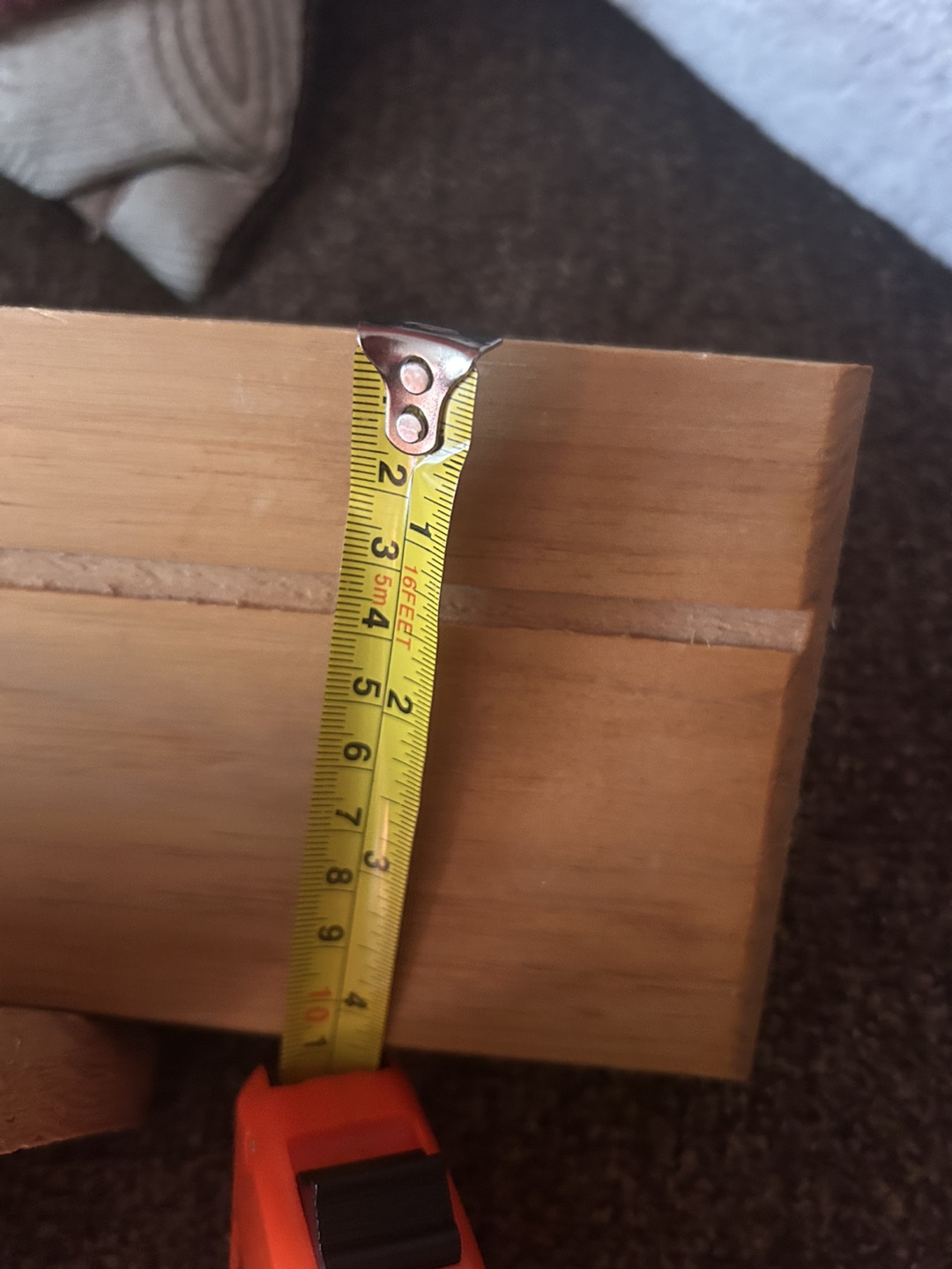 Set of Two Wooden Shelves with Heart Cutouts - photo 3