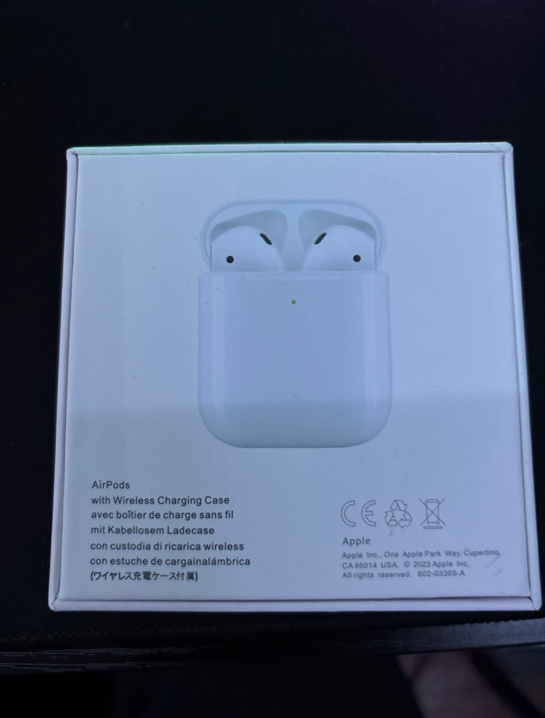 Apple AirPods with Wireless Charging Case - photo 2