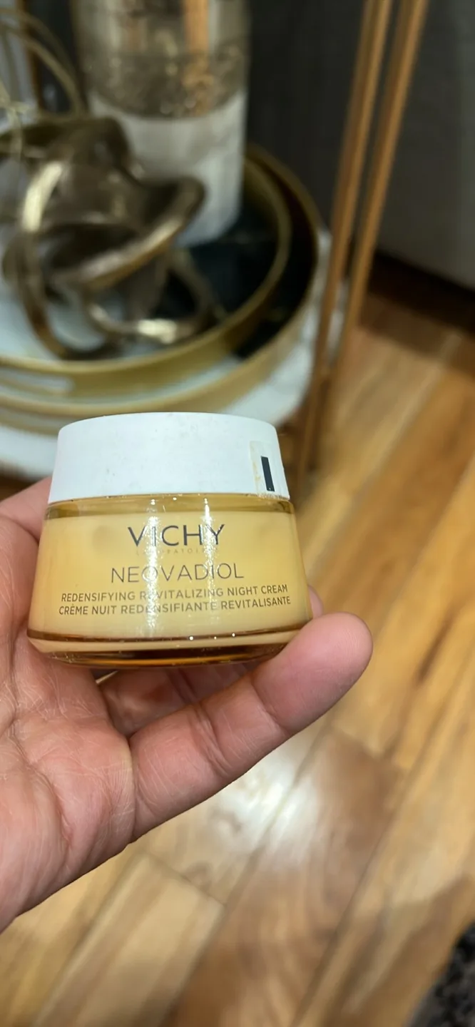 Vichy Neovadiol Redensifying Revitalizing Night Cream image indicator(2)