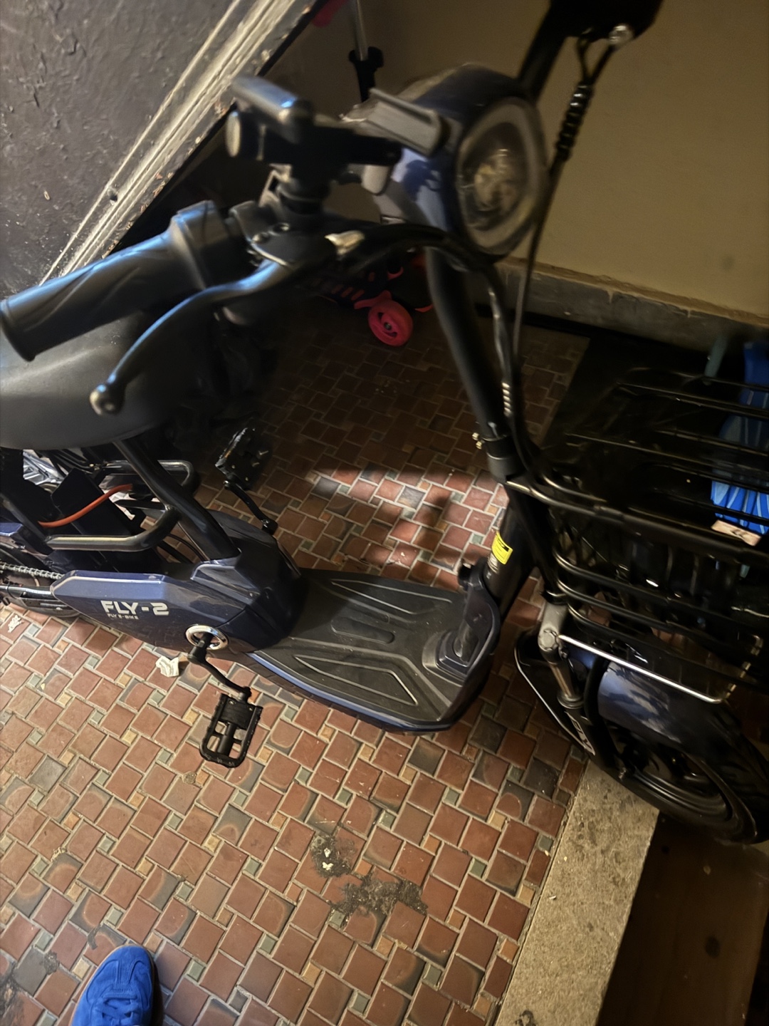 FLY-2 Electric Scooter - photo 3