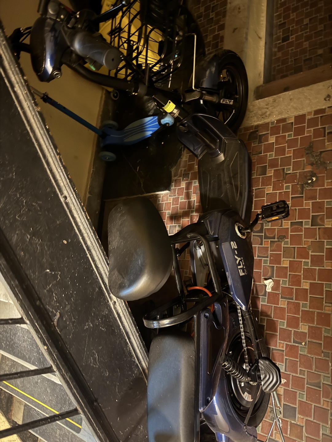 FLY-2 Electric Scooter - photo 2