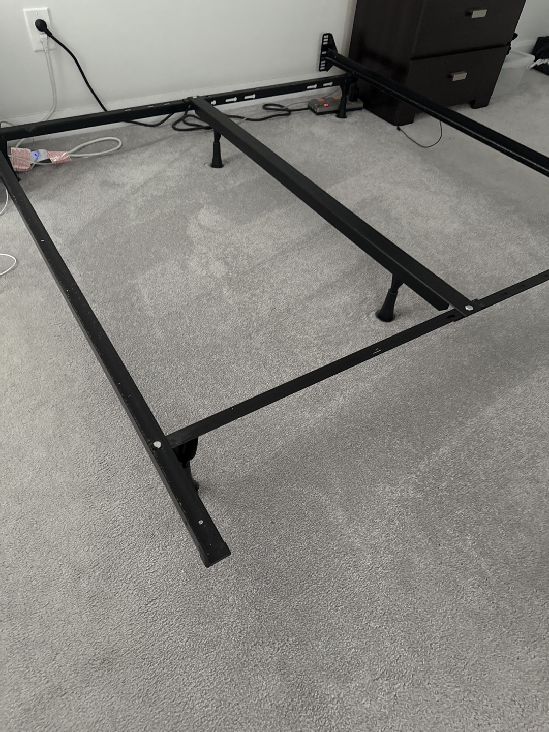 Metal Bed Frame - Queen Size - photo 2