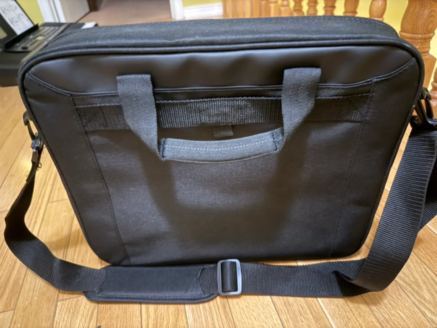 Targus 15.6" Laptop Case 💚 image indicator(4)