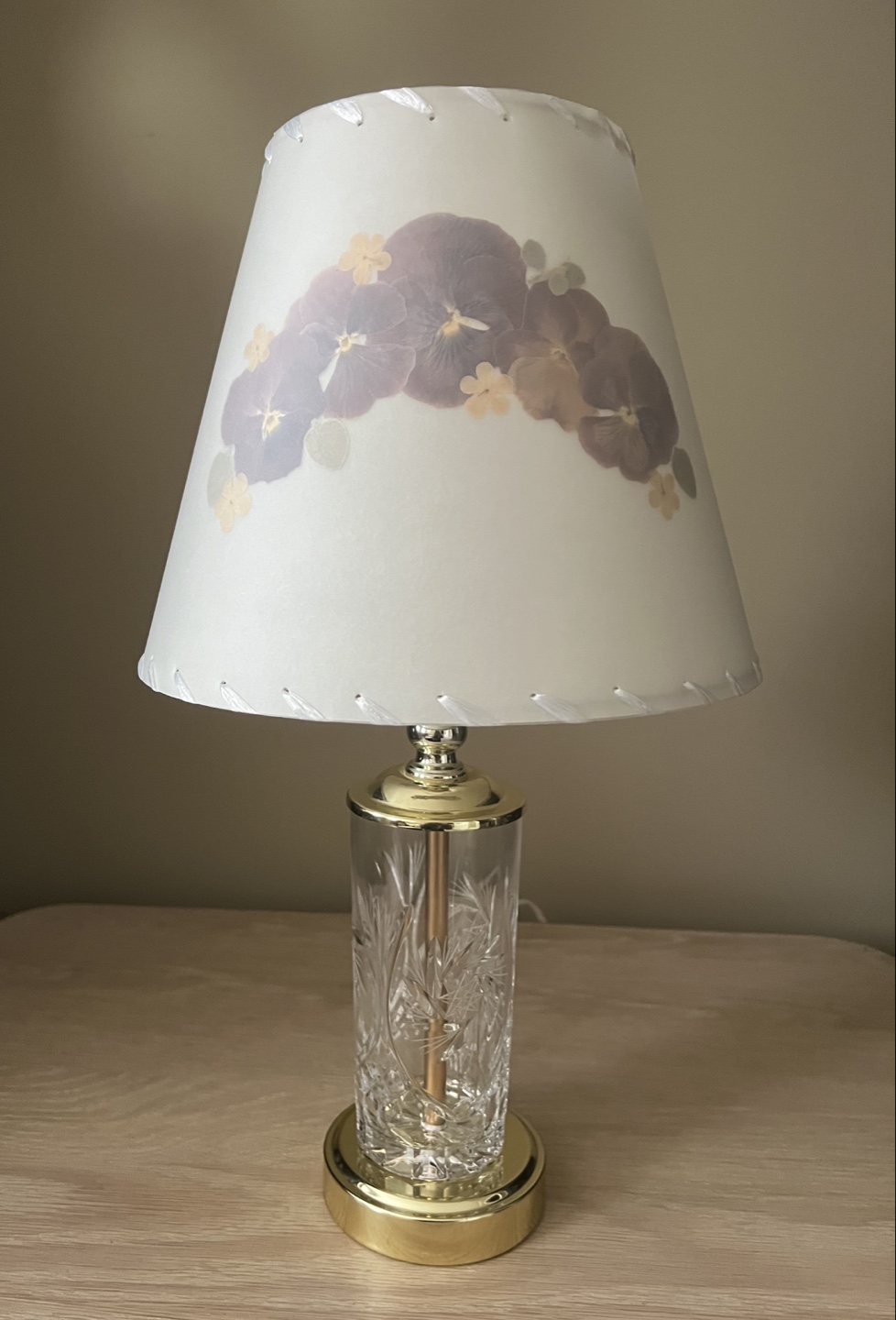 Vintage Pinwheel Crystal Table Lamp