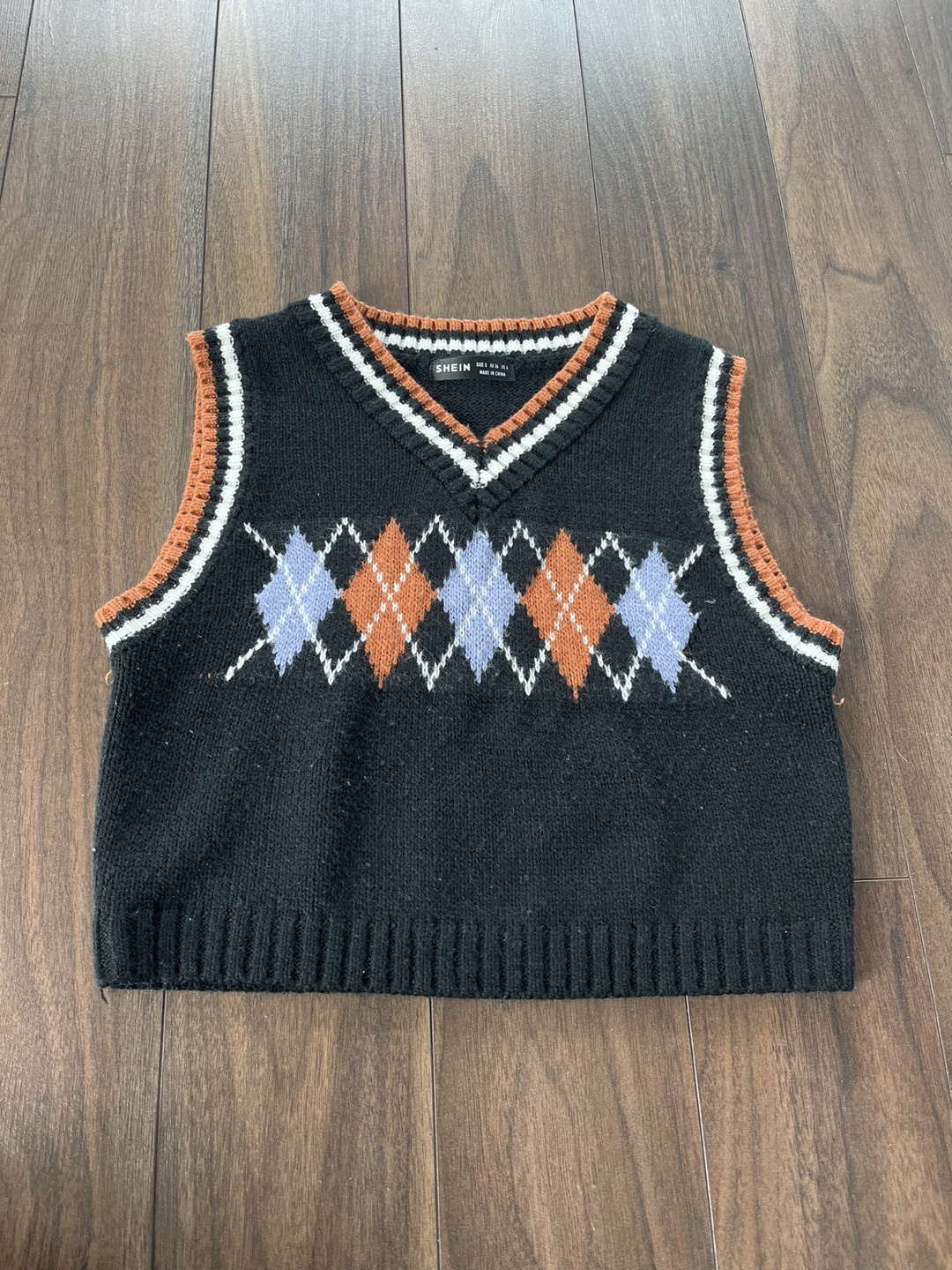 SHEIN Black Argyle Knit Vest
