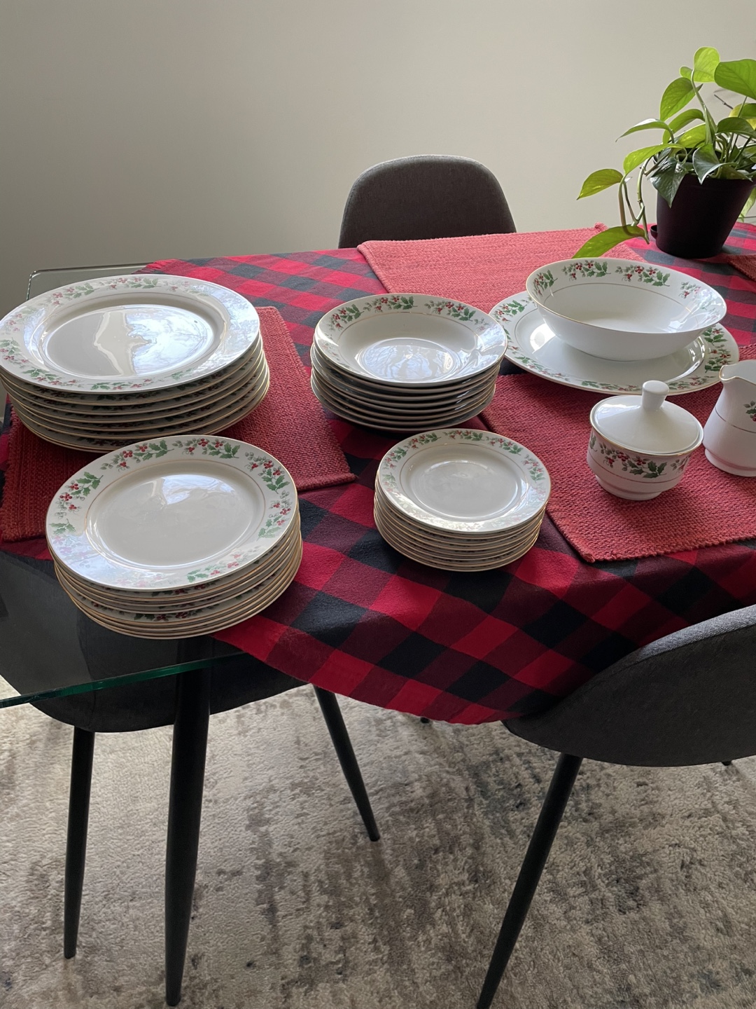 Gibson Christmas Dinnerware Set - photo 3