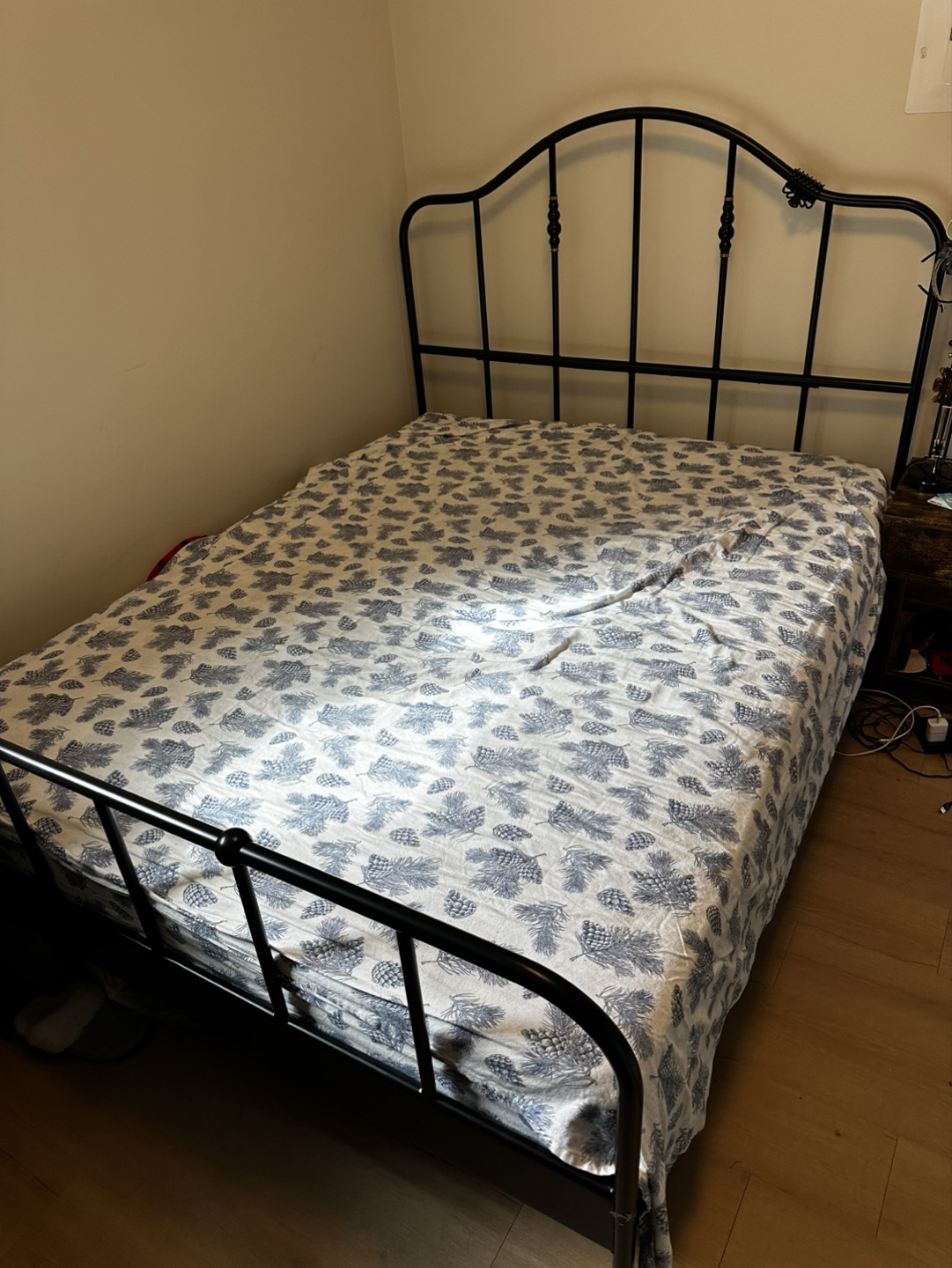 Ikea Sagstua Queen Bed Frame