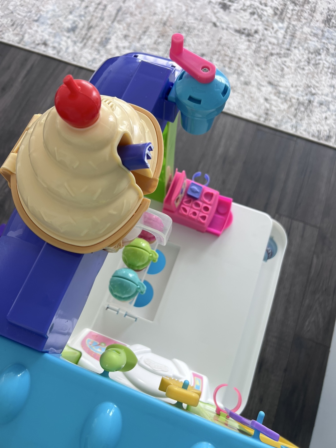 Play-Doh Ice Cream Cart Playset with Accessories - photo 4