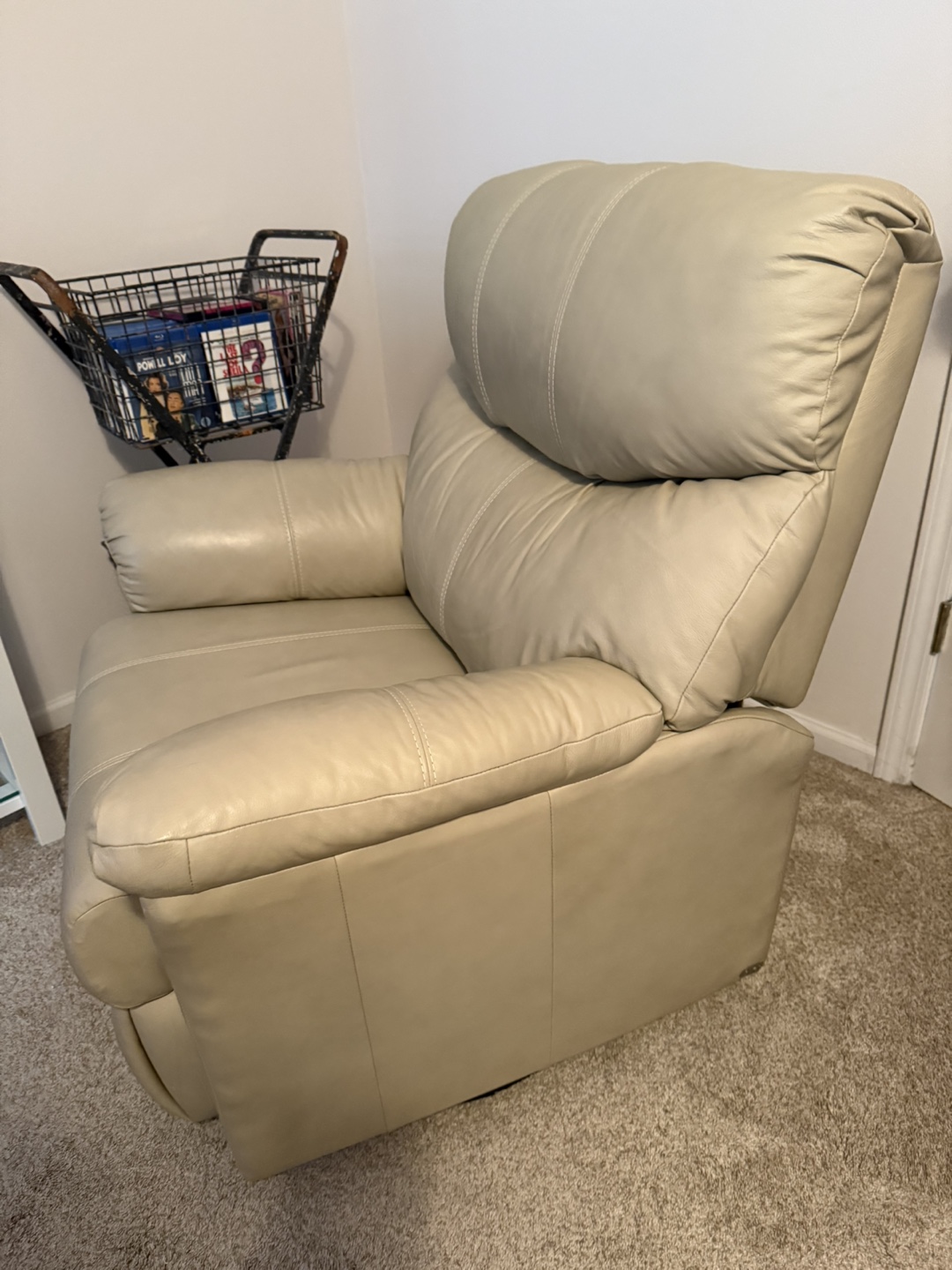 Beige Leather Recliner - photo 2