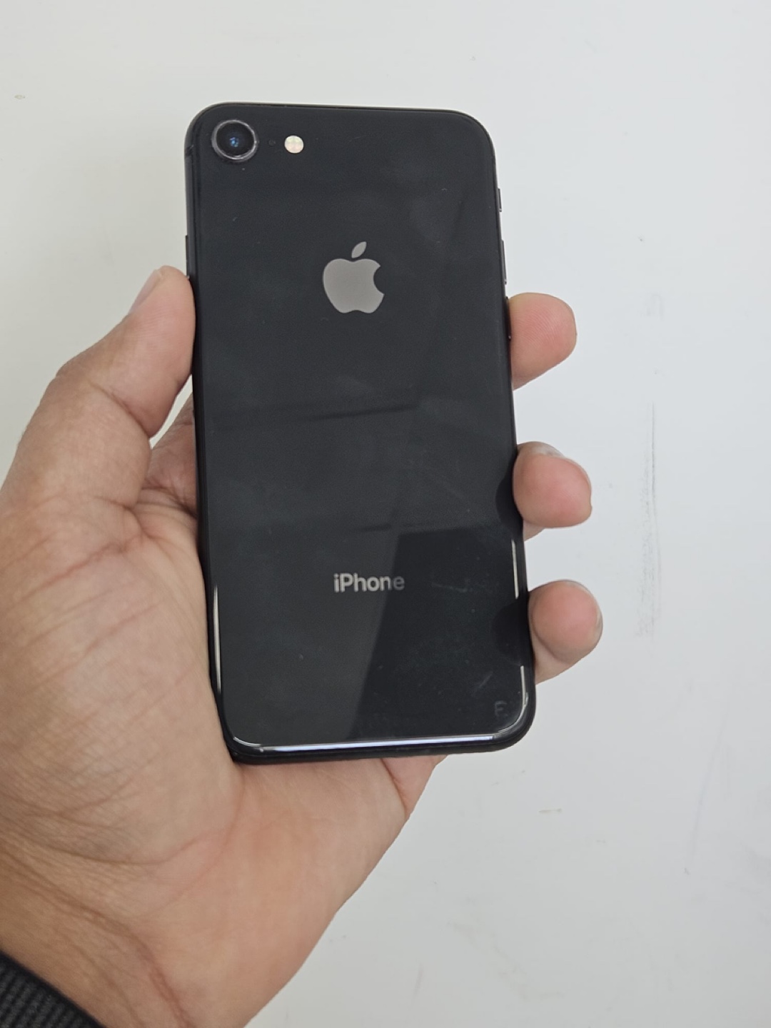 iPhone 8 Black - Used Smartphone - photo 5