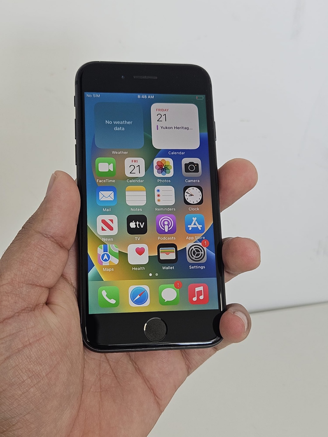 iPhone 8 Black - Used Smartphone - photo 2