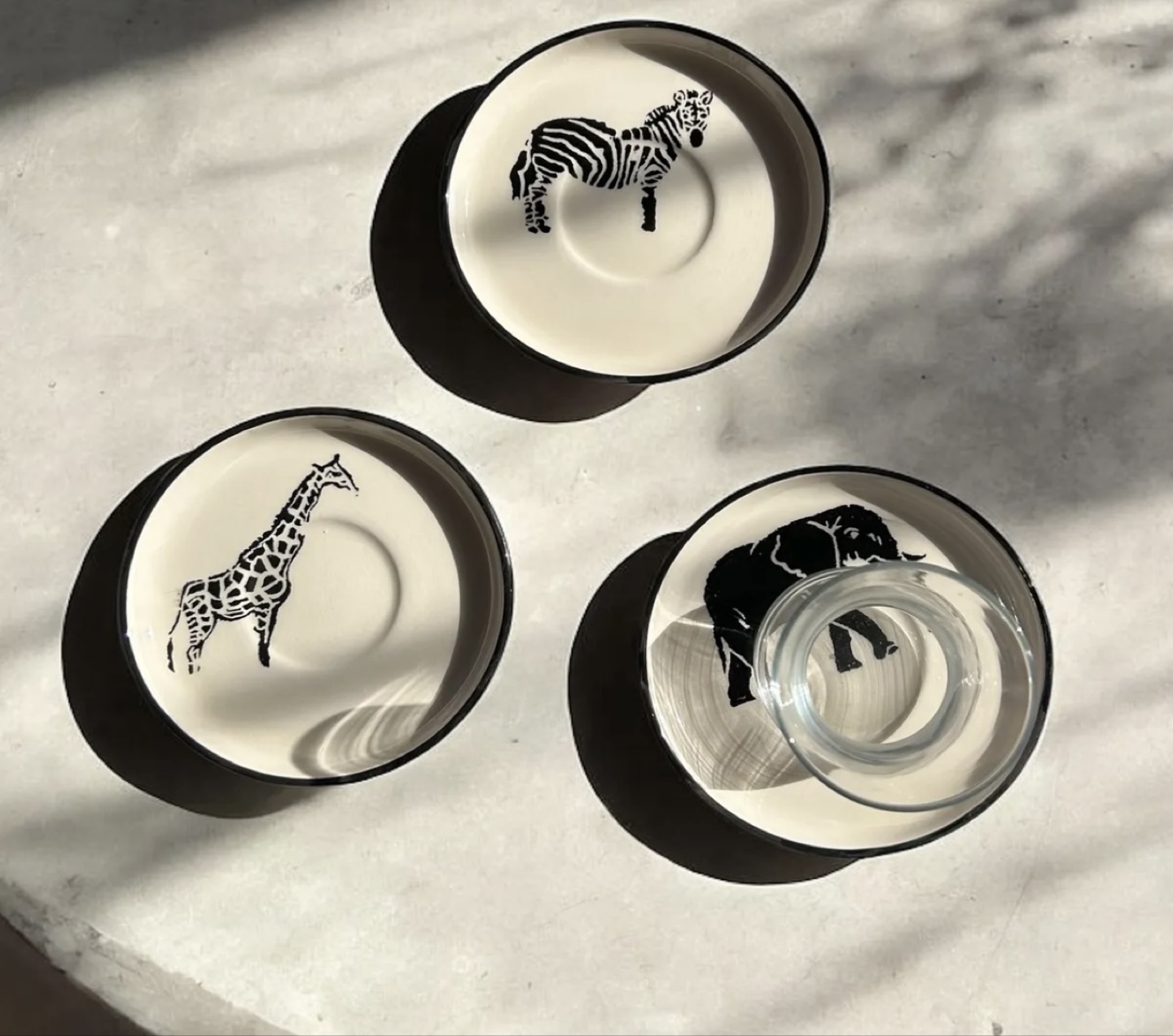 Set of six animal-themed plates and saucers - photo 5