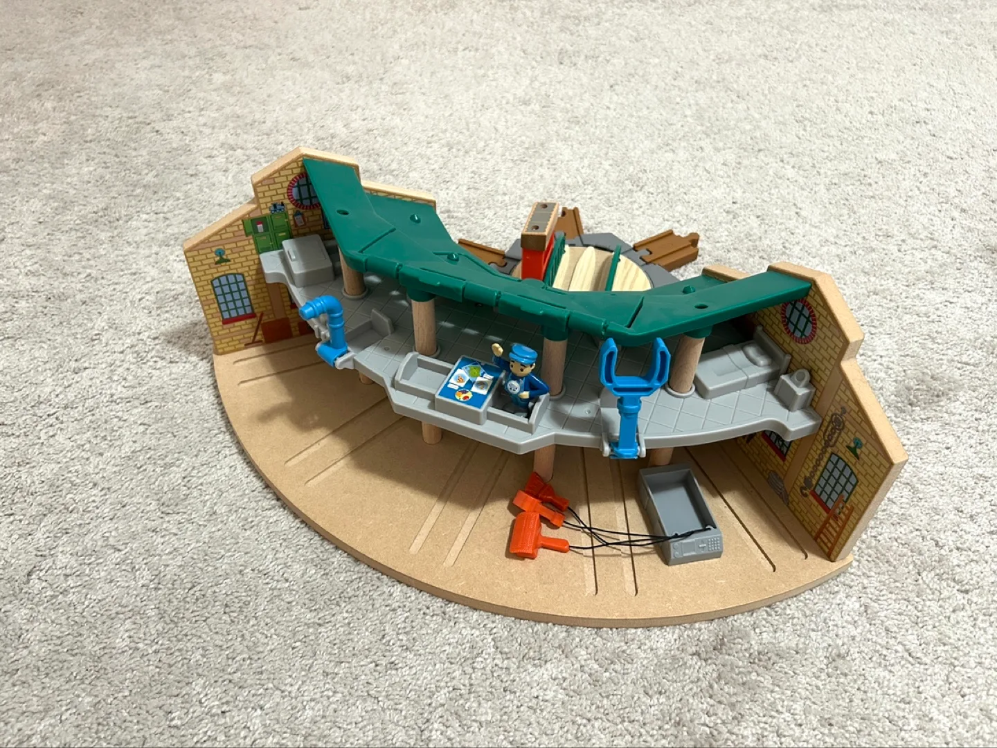 Thomas and friends tidmouth shed toy with Thomas! image indicator(3)