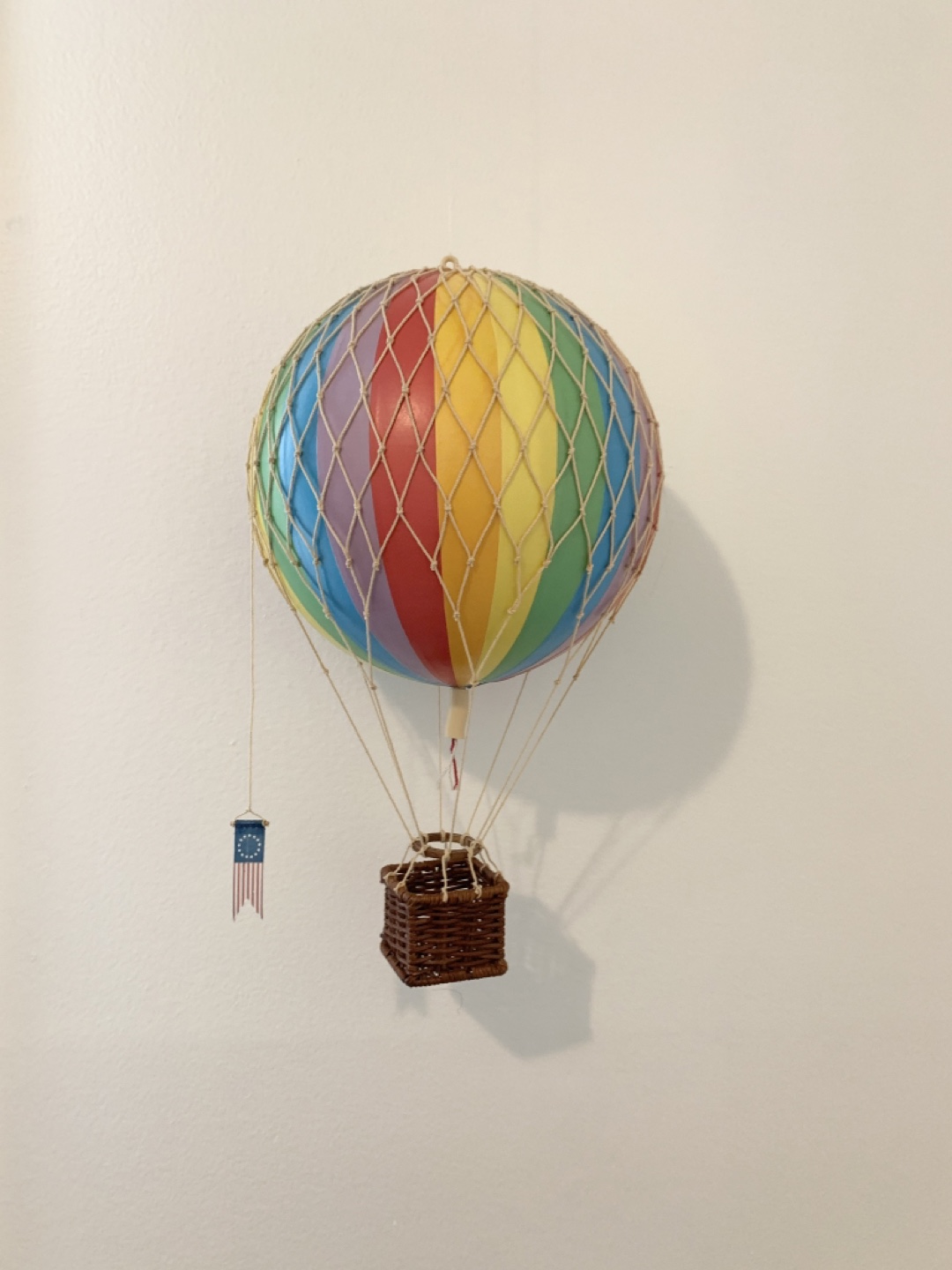 Travels Light Rainbow Hot Air Balloon Decor - photo 5