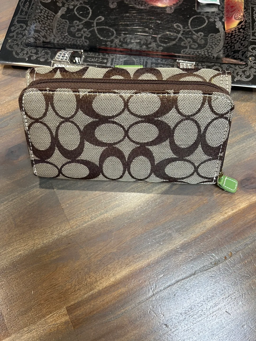 Coach®️  REPLICA Wallet & Clutch image indicator(7)