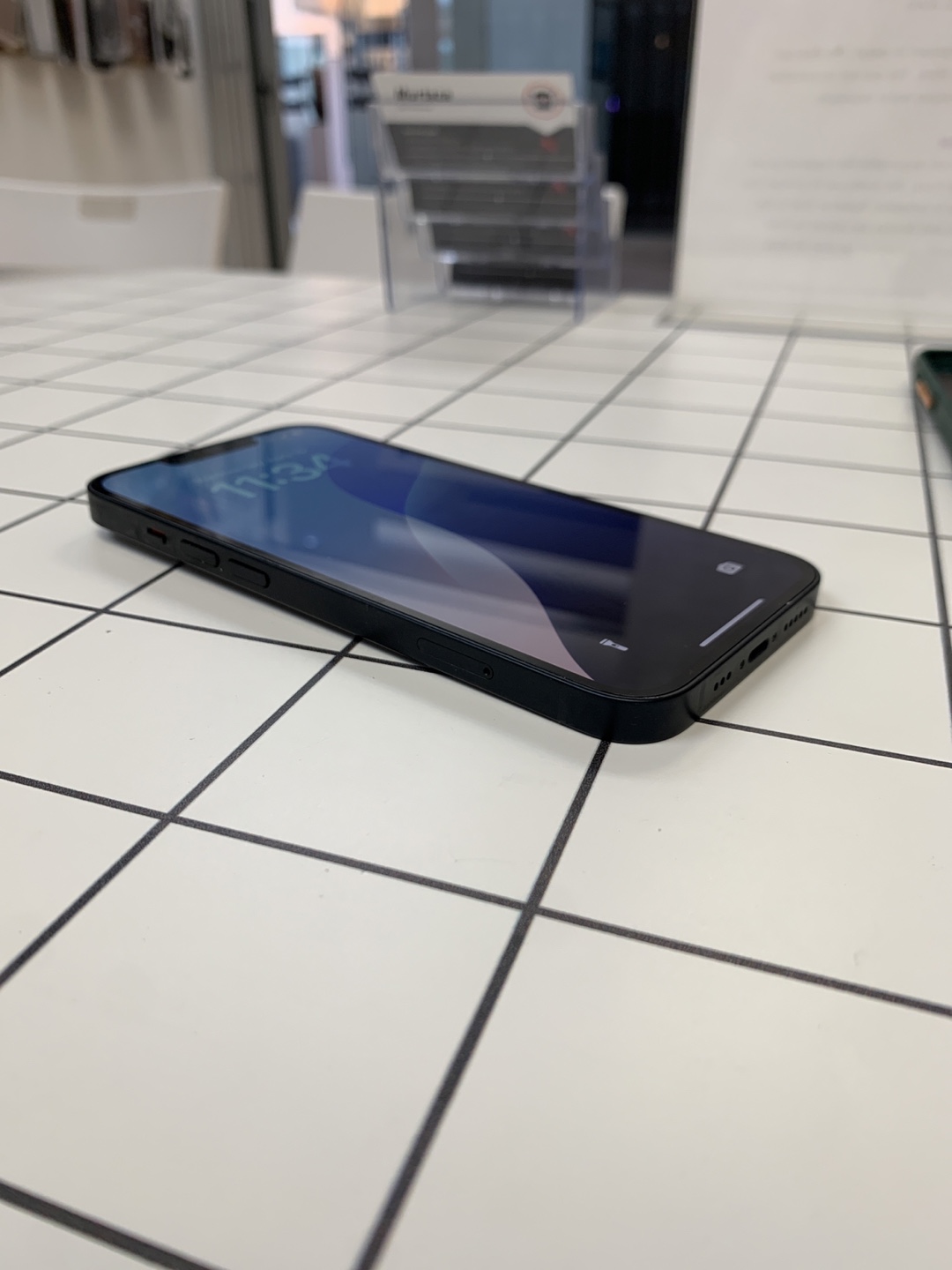 iPhone 14 Black 128 GB Black - photo 2
