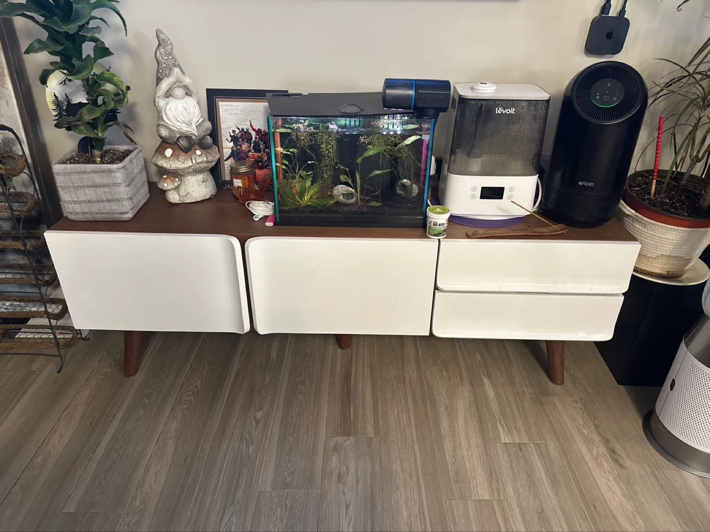 Mid-Century Modern White and Wood Cabinet 💚 thumbnail