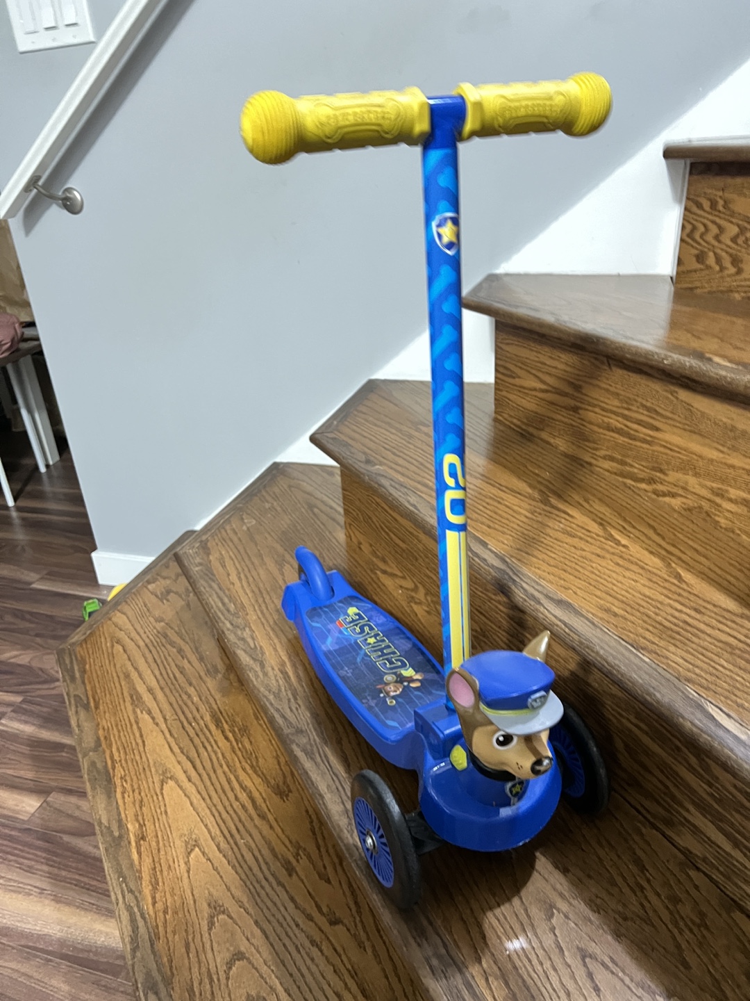 Paw Patrol Chase Scooter