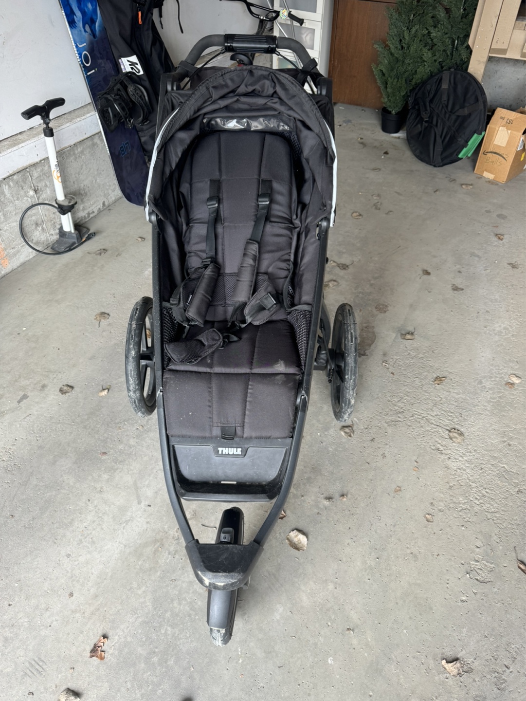 Thule Urban Glide 3 Jogging Stroller- Black - photo 3