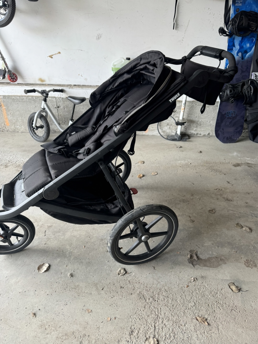 Thule Urban Glide 3 Jogging Stroller- Black - photo 4