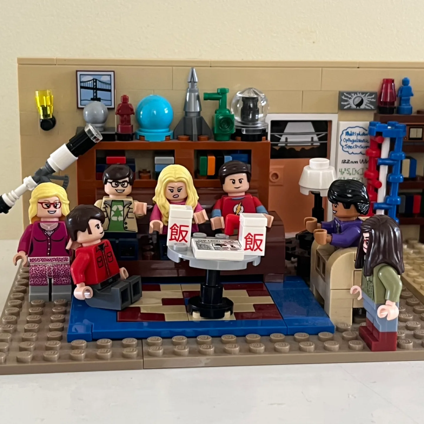 Retired LEGO Big Bang Theory Apartment Set 21302 image indicator(4)