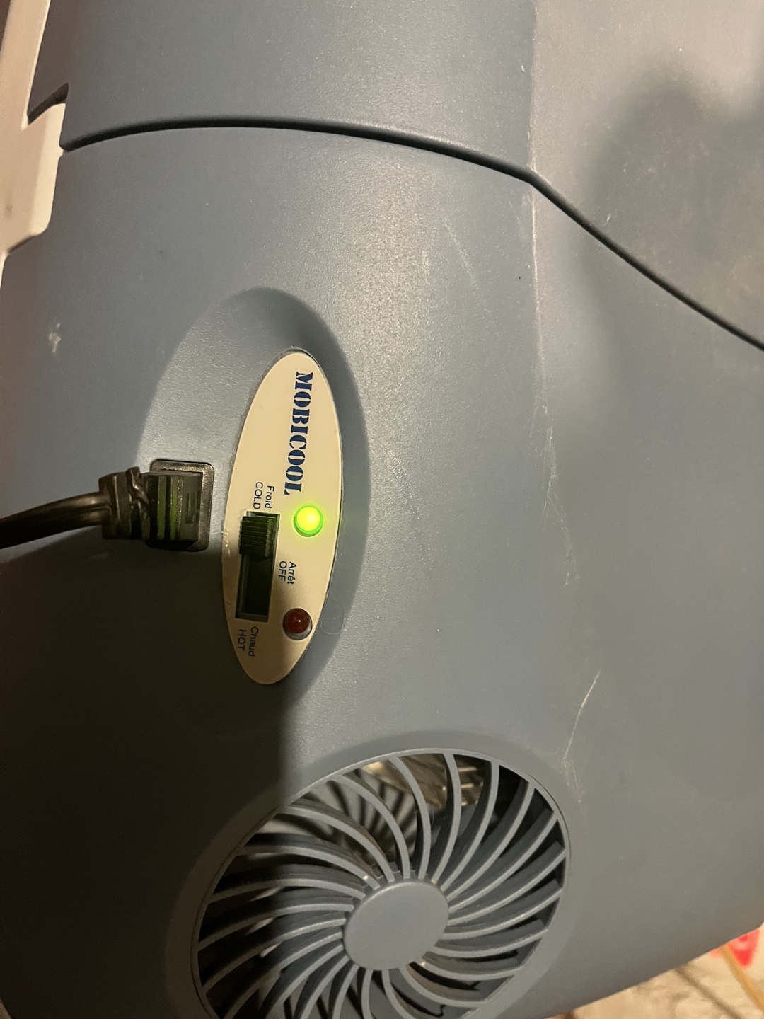 Mobicool 45-Litre Wheeled Thermoelectric Cooler/Warmer - photo 2