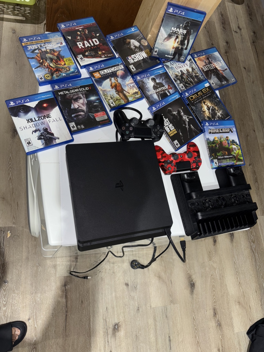 PS4 Slim Console Bundle with Games and Controllers - photo 2