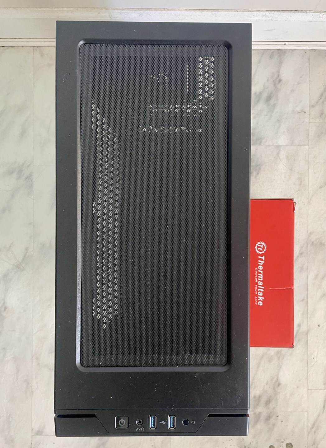 Corsair 275R Airflow + 750W PSU - photo 3