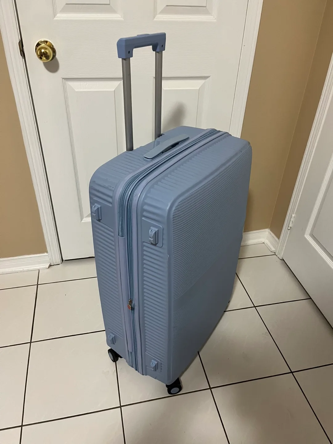 Large Hardshell Spinner Suitcase image indicator(6)