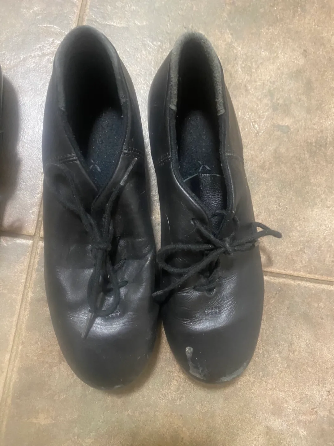 Used Tap Shoes -Girls 💚 image indicator(3)