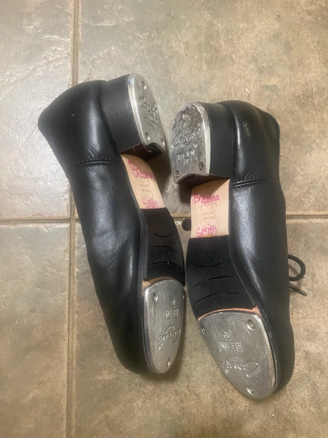 Used Tap Shoes -Girls 💚 image indicator(5)