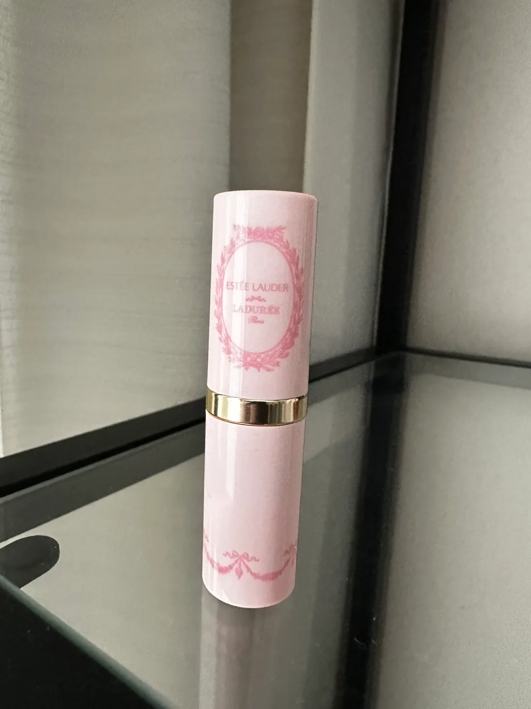 Estée Lauder lipstick image indicator(3)