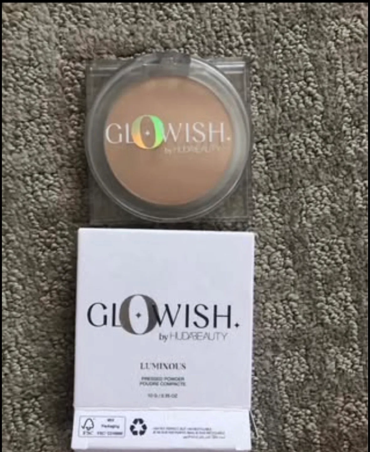 HUDABEAUTY Glowish luminous pressed powder 10g in 1.5 fair cool thumbnail