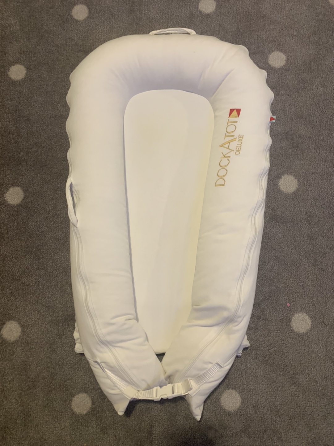 DockATot Deluxe Baby Nest - White