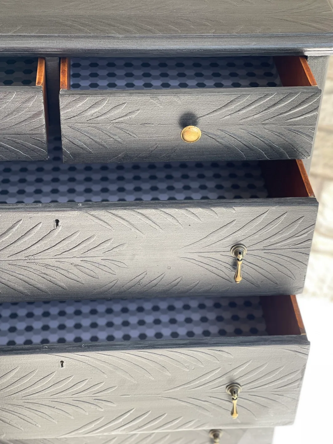 Vintage Beautiful 5 drawers dresser Brushed Gray/Gold image indicator(8)