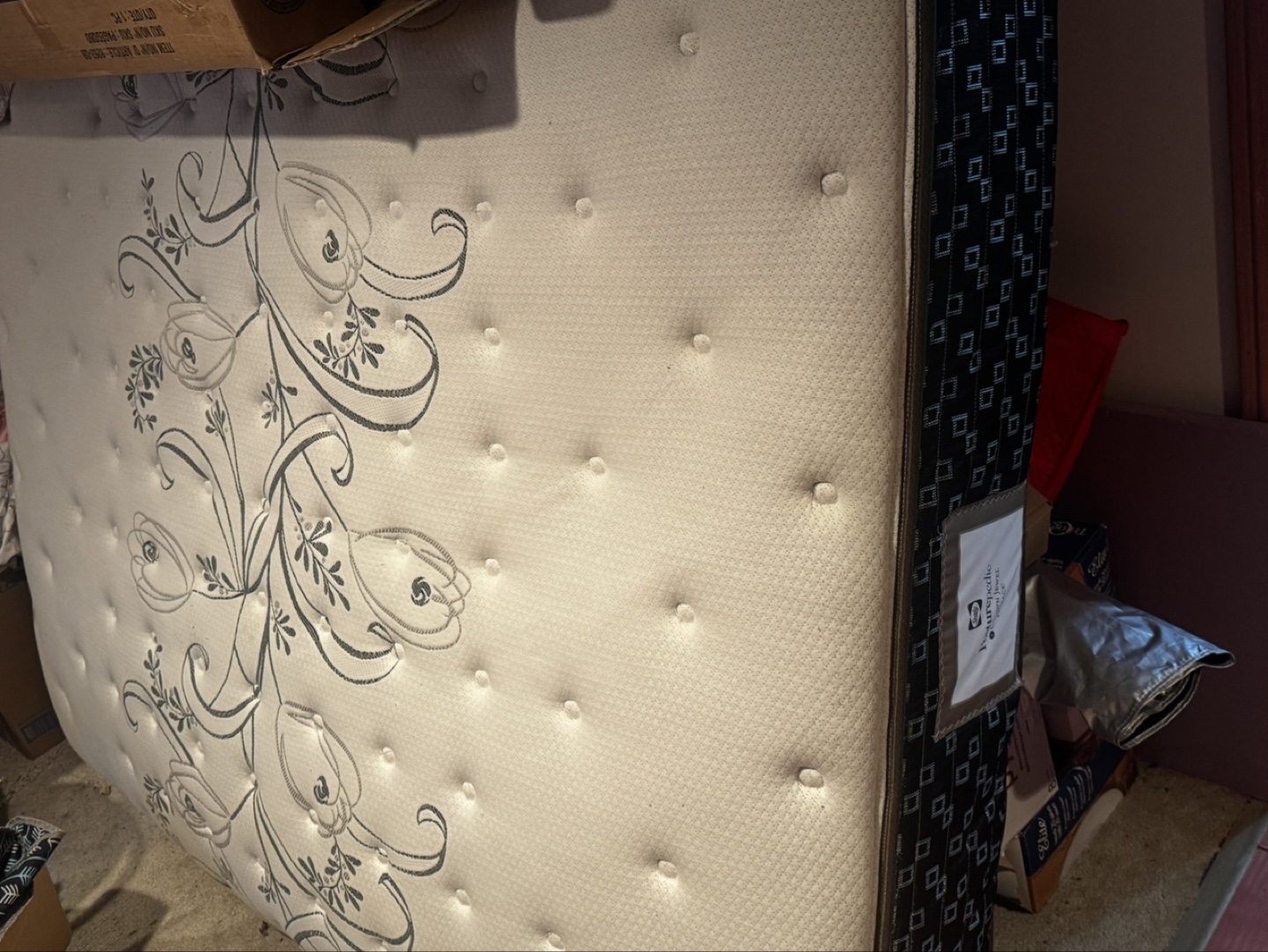 Queen size Mattress. Clean one