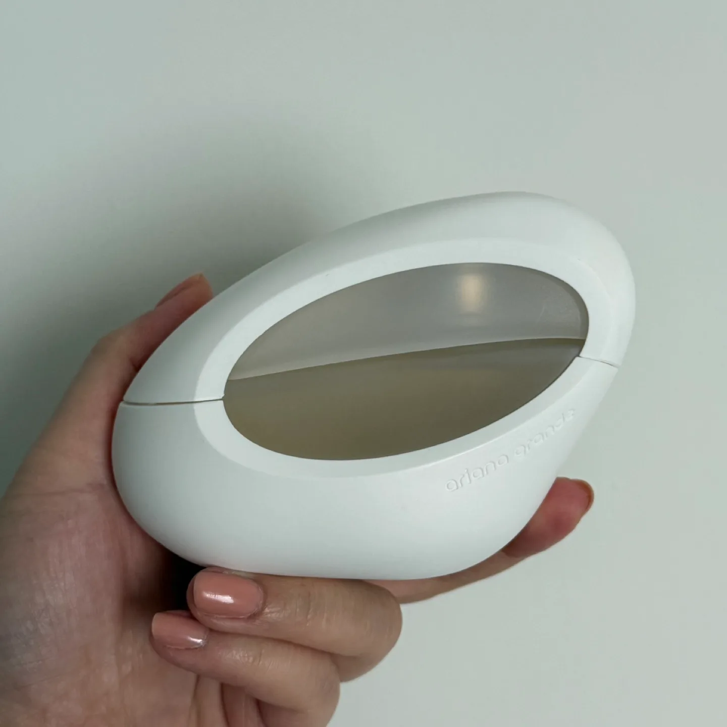 Ariana Grande Mod Vanilla perfume image indicator(3)