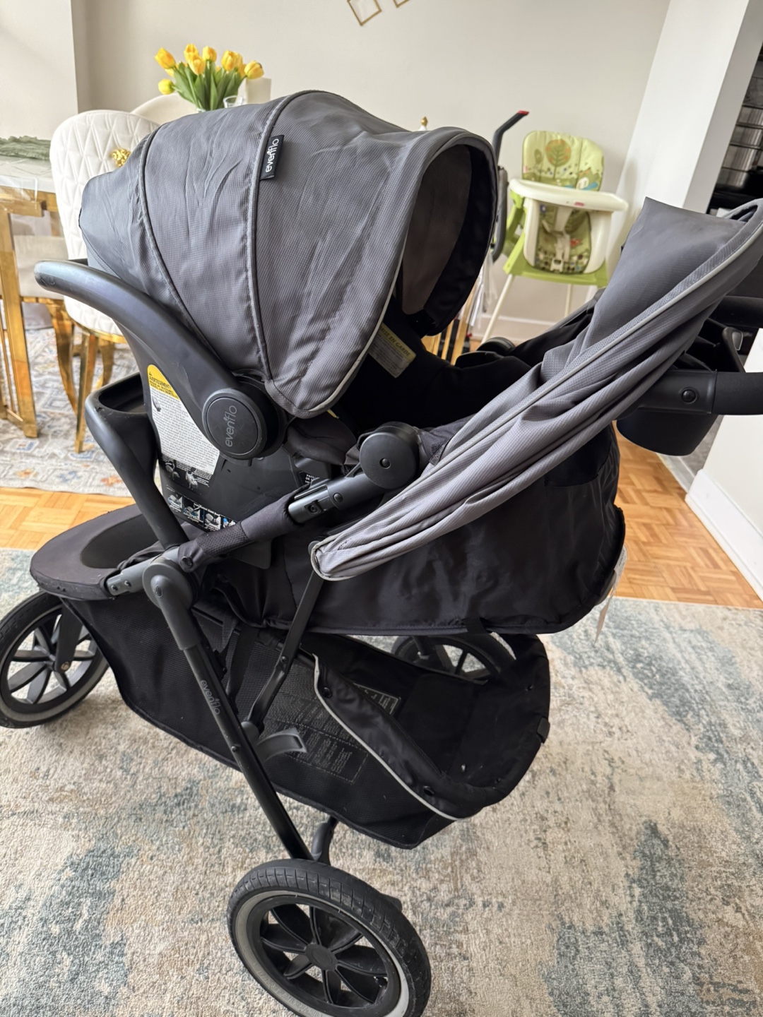 Evenflo Pivot Xpand Modular Stroller