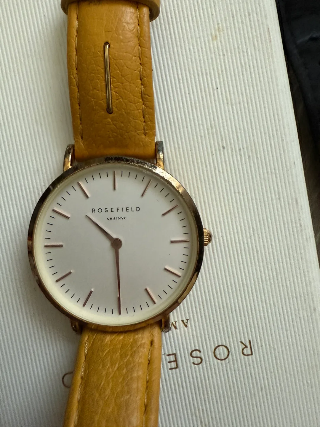 Rosefield AMSTNYC Small Watch with Extra Straps image indicator(7)