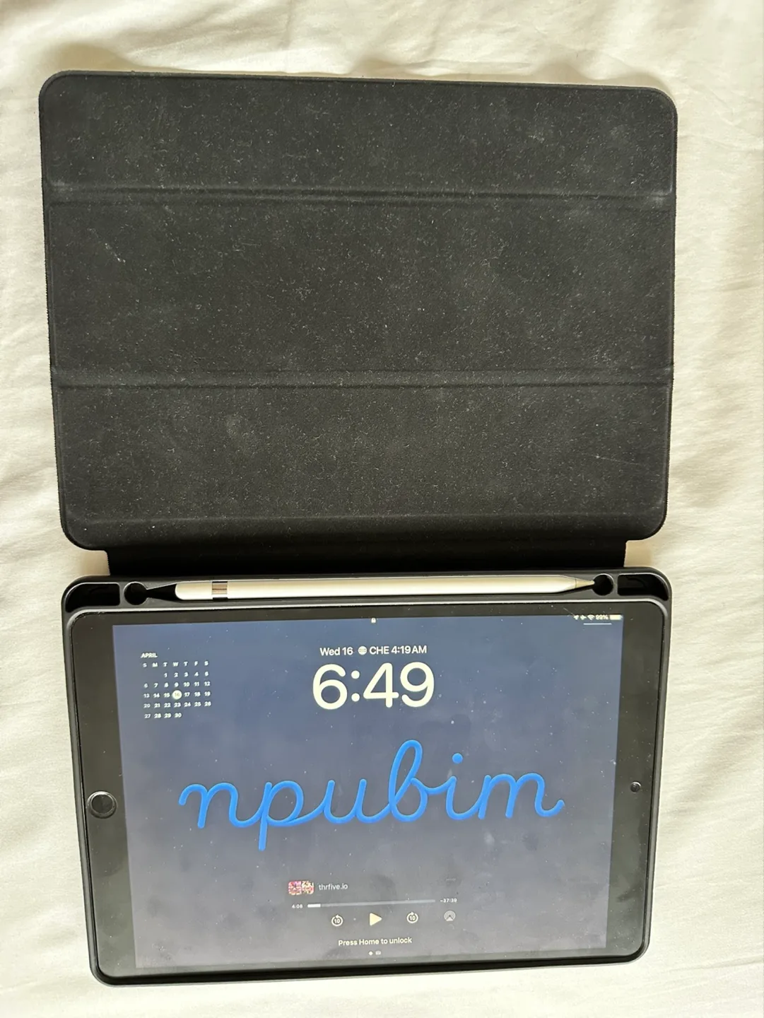 Apple iPad Pro 10.5in & Apple Pencil image indicator(4)