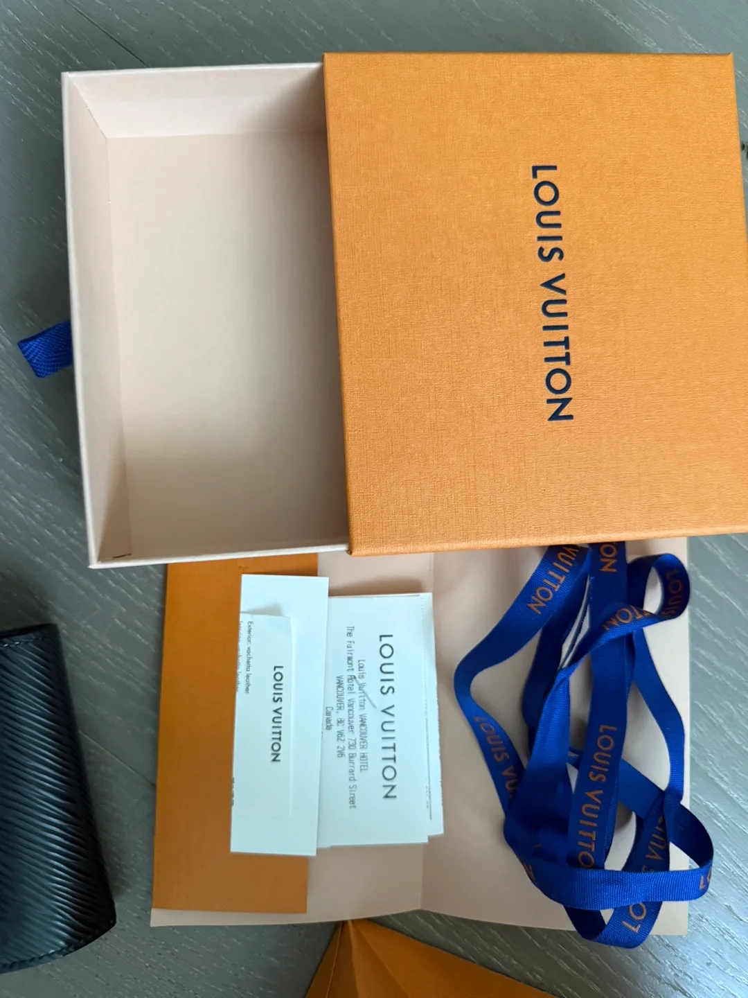 Louis Vuitton XS Zipped Wallet image indicator(6)