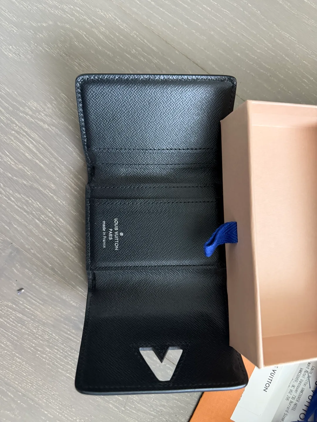 Louis Vuitton XS Zipped Wallet image indicator(4)