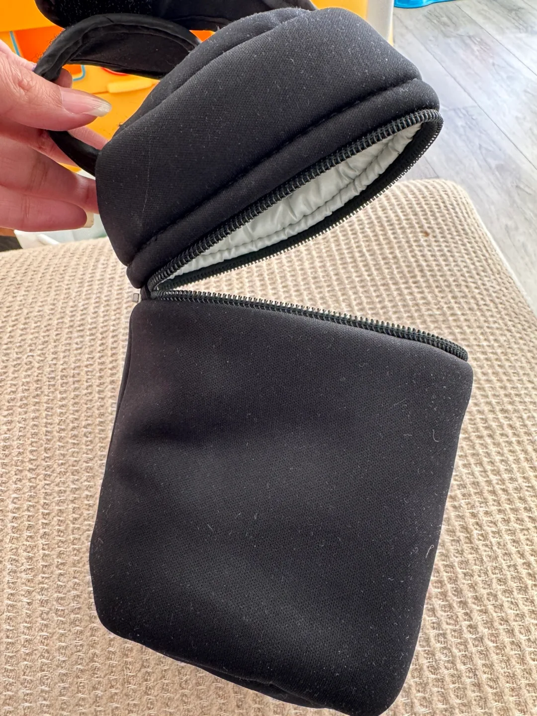 Tommee Tippee Insulated Bottle Bag image indicator(9)