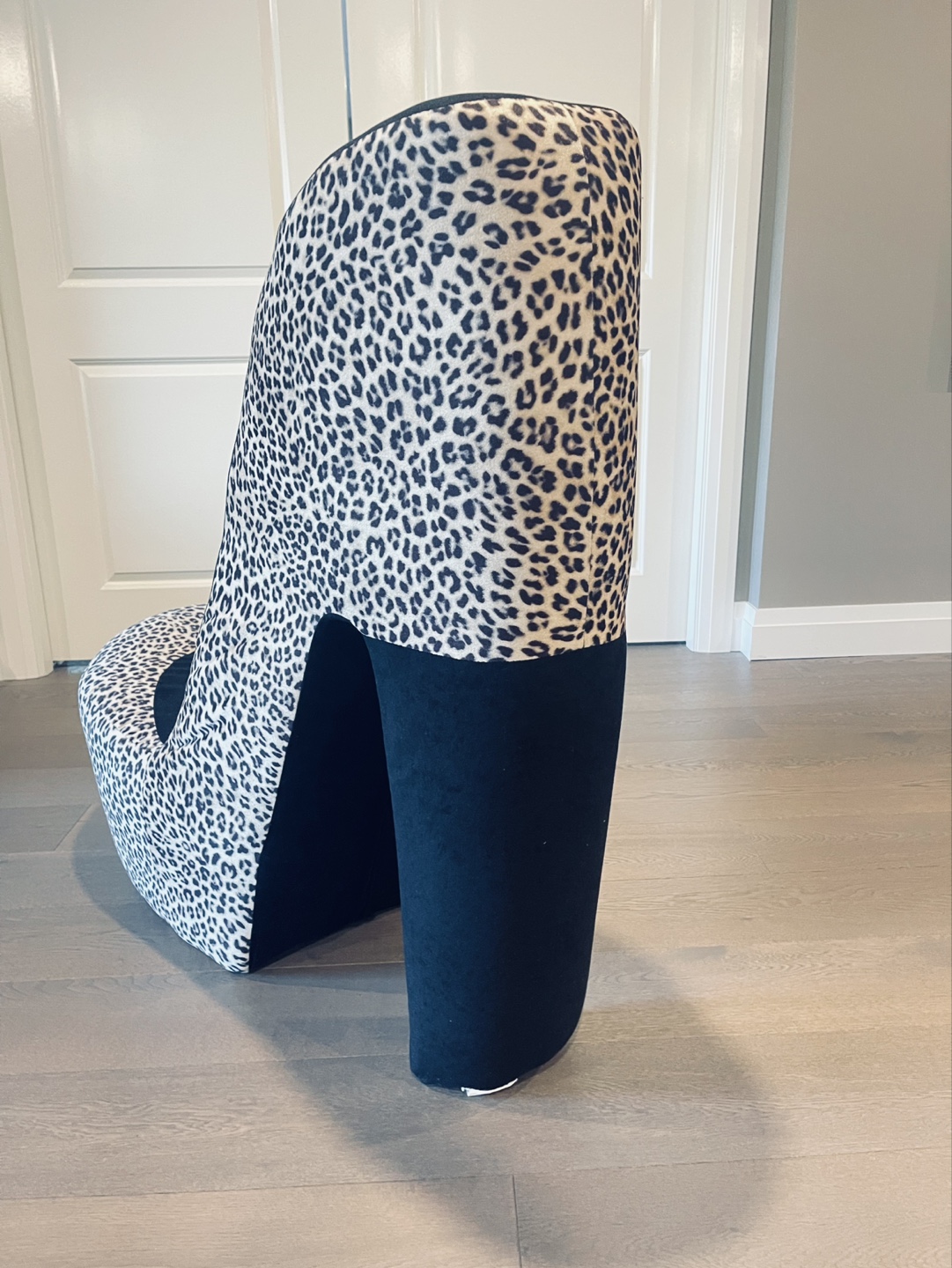 Unique High Heel Chair - Leopard Print - photo 2