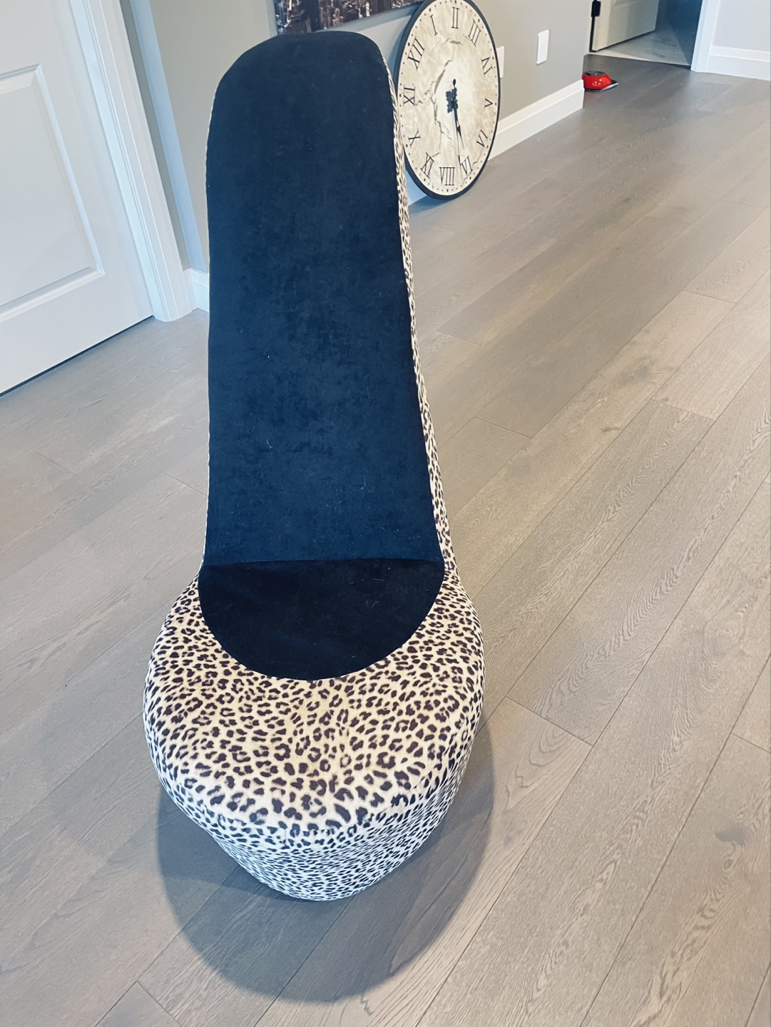 Unique High Heel Chair - Leopard Print - photo 3